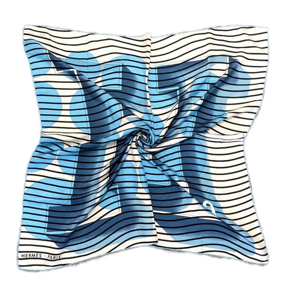 Hermes 2005 Bali Barret H2O Carre Silk Scarf - Picture 2 of 8